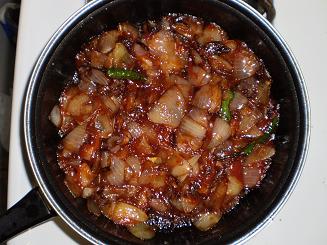 fried onion with soya tomato sauce